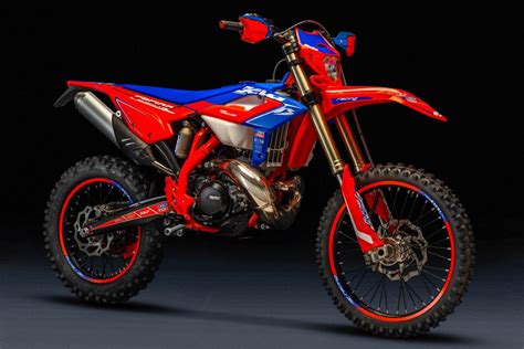 Beta RR 125 LC 20102020 Limited Plastik Kit Schwarz / Black in Bayern