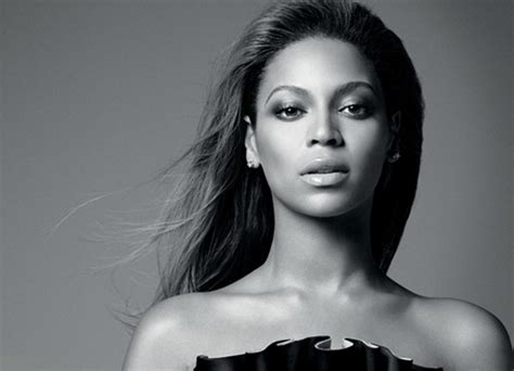 beyonce black and white photo