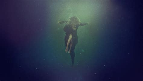 Beyonce Lemonade Underwater