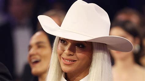 beyonce white cowboy hat