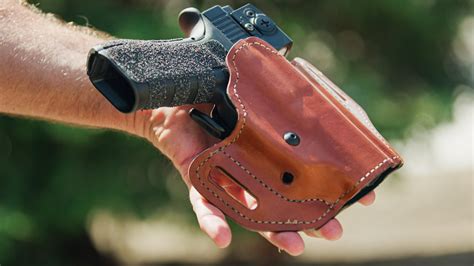 bianchi gun holsters concealed