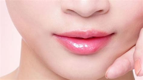 Sebal dengan Bibir Kering? Coba Dulu Cara Alami Ini Republika Online