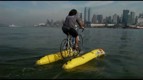 Bicycle Water Bottle 750ML Food Grade Plastic Kettle Fashion Sports