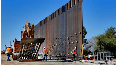 biden resuming border wall construction