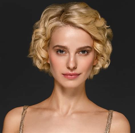 Big Curls For Short Hair: A Guide To Achieving Perfect Curls