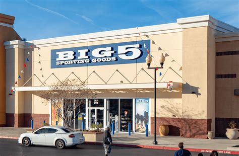 big five sporting goods store hours