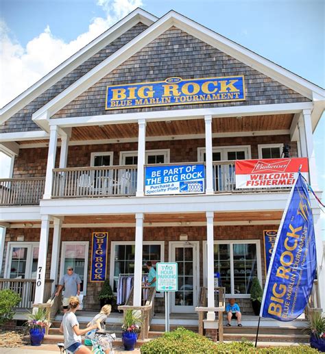 big rock store hours