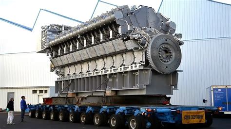 7 Gigantic Engines That Definitely Won't Fit In Your Honda