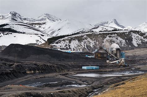 biggest coal mine in canada
