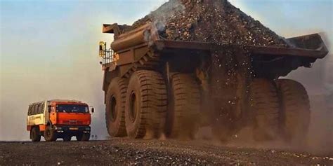 biggest garbage truck