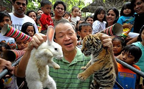 biggest zoo in the philippines