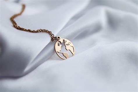 BIJOU PENDENTIF DEMI MAPPEMONDE judaica et maçonnique