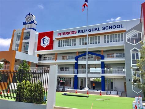 bilingual schools in bangkok