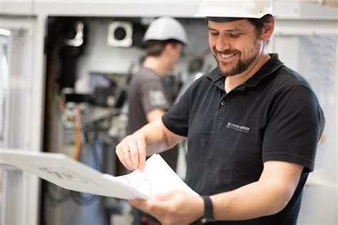 Binder Customer Service