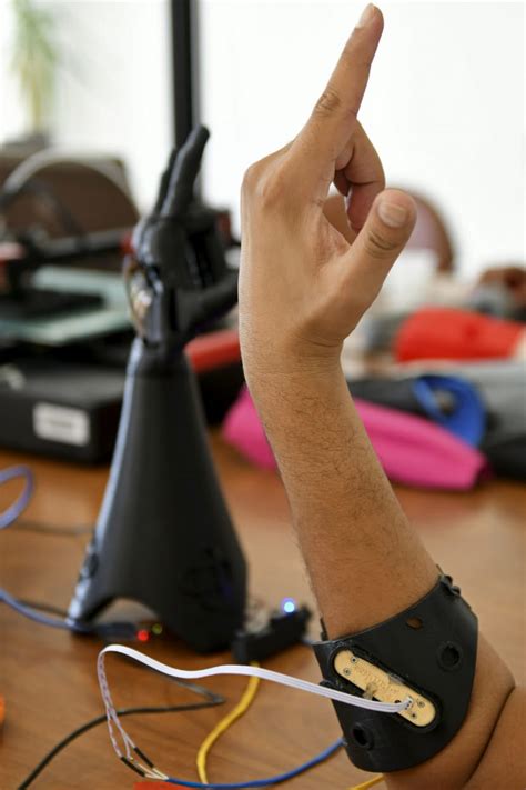 Bionic Hand Computer Mouse