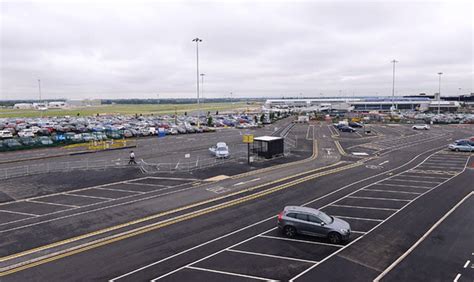 birmingham airport departures today parking