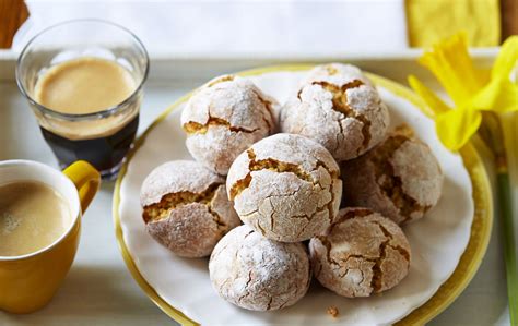 Biscuits amaretti, ingrédients clés du gâteau amaretti