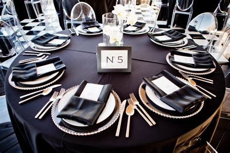 Centerpiece Ideas Wedding Black White And Silver Colors