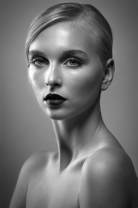 Atmospheric black and white portraits by Deborah Sheedy Bleaq Black