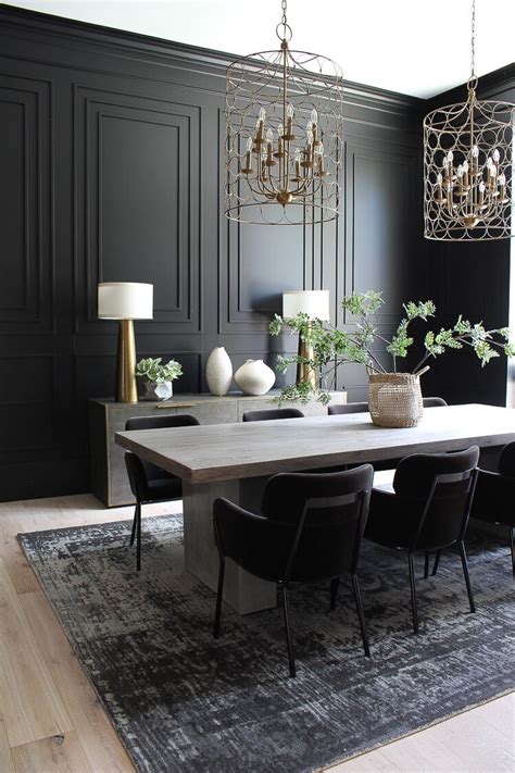How to Use Black to Create a Stunning, Refined Dining Room