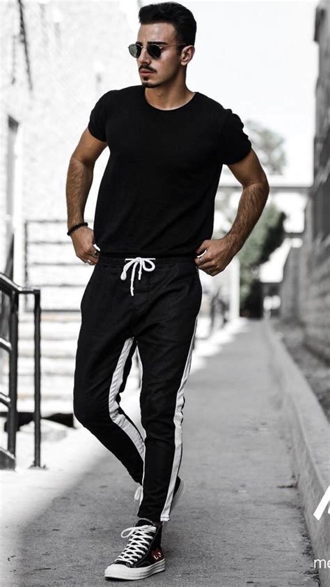 Guide To Black Jogger Outfits Men's For 2021