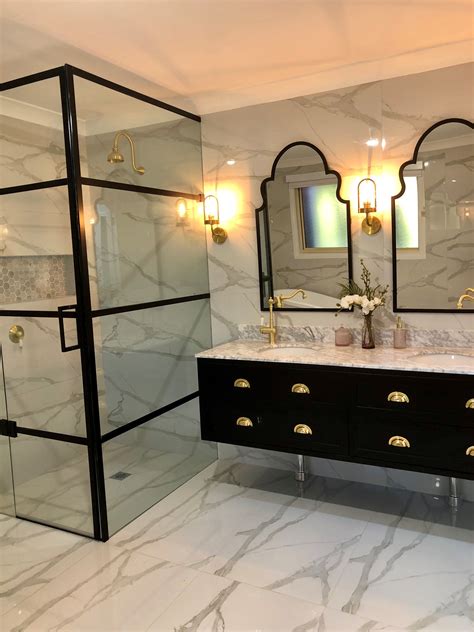Black And Gold Bathroom Black and gold bathroom, Gold bathroom, White marble countertops