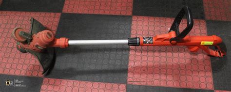 Black & Decker String Trimmer Model Gh900