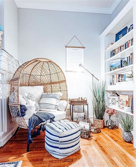 black and white bedroom ideas reading nook