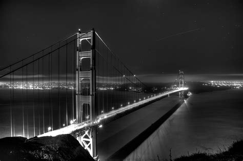 black and white picture of golden gate bridge