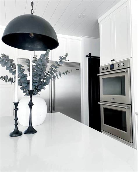 Black And White Unique Kitchen Decor