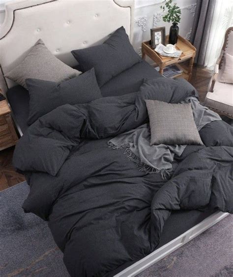 Black Bed Sheets Bad Idea