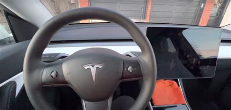 Black Circle On Tesla Screen