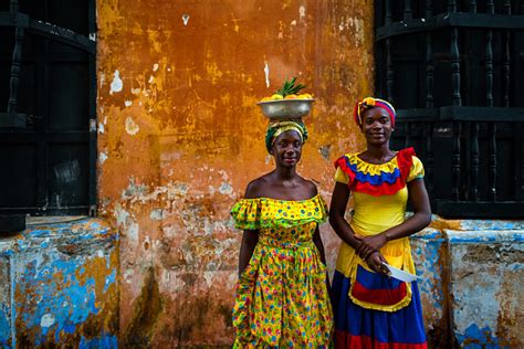 black colombian women's art