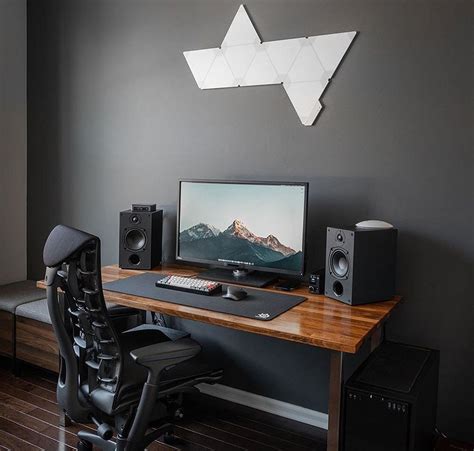 Black Desk Setup