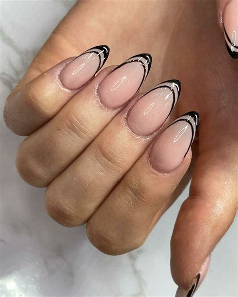 black french tip nails