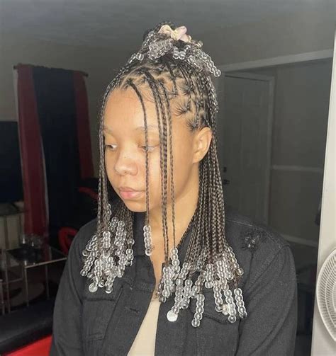 Unique Black Girl Hairstyles Knotless Braids With Beads With Simple Style