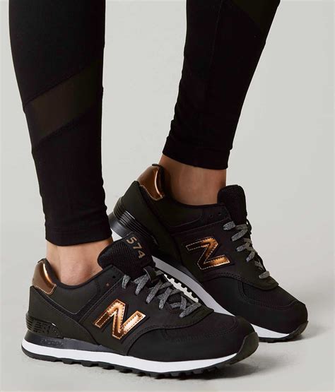 black new balance sneakers for women