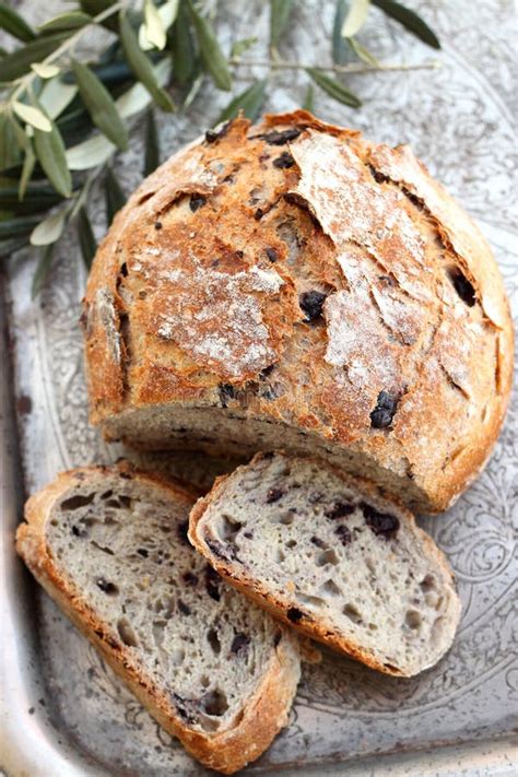 Black Olives Bread