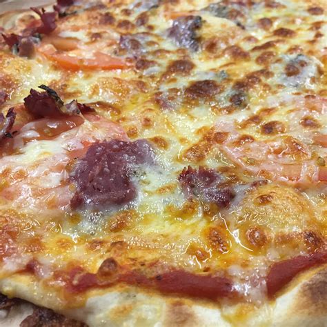 Black Pepper Beef Pizza