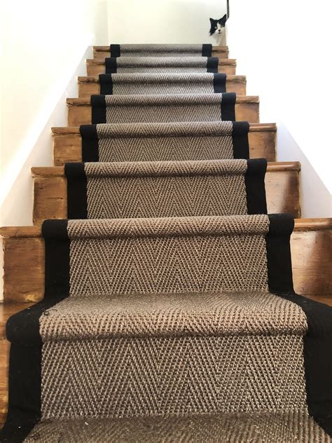 black stair carpet runner