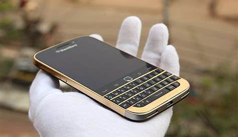 Blackberry Classic 2018 Gsmarena Nokia 8110 At Mwc Phone Gadgets Smartphone Mobile Phone Phones