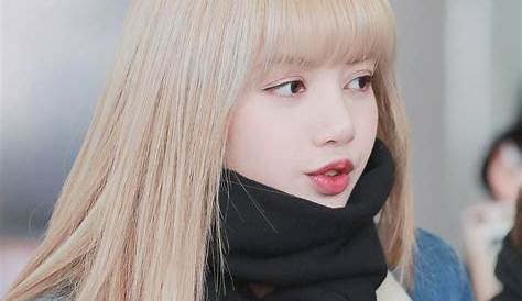 Lisa Airport Photos at Incheon Off to Paris on June 21, 2019