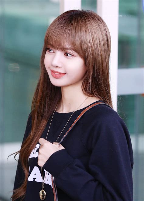 blackpink alter von lisa