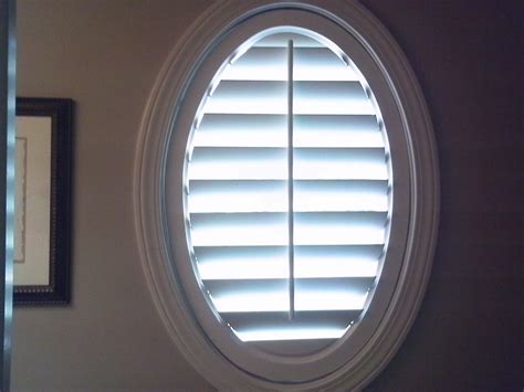 Stylish and Elegant Blinds for Oval Windows - Enhance the Charm of Your Interior Décor!