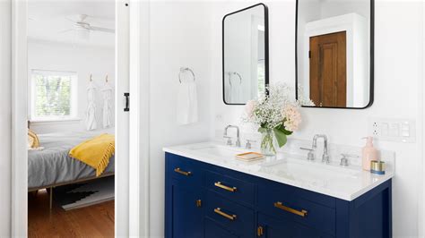 Embracing Color of the Year 20 Lovely Bathroom Vanities in Blue Blue bathroom vanity, Blue
