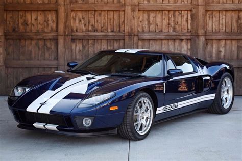 blue 2005 ford gt