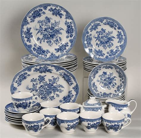 home.furnitureanddecorny.com:blue and white ceramic china girl tumblr