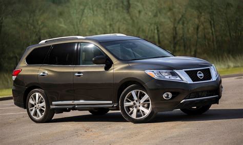 blue book value of 2015 nissan pathfinder