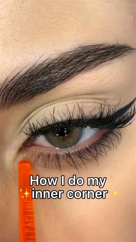 How to Apply  Blue Inner Corner Eye Makeup