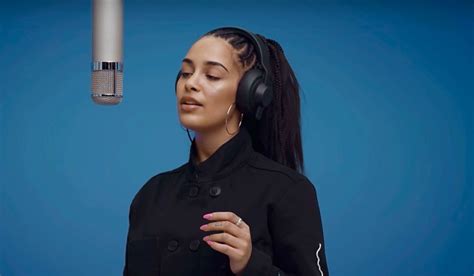 blue light jorja smith